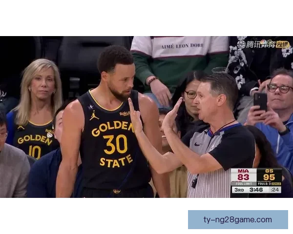 库里19分11助攻勇士轻取热火收获四连胜