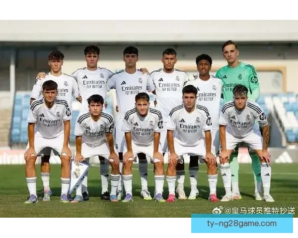 阿韦洛亚晒合照誓与皇马共生死